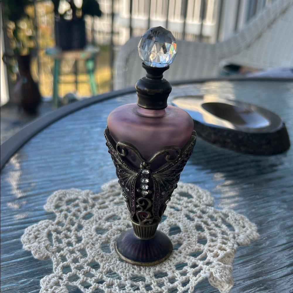 Vintage Crystal Butterfly Frosted Purple Glass Perfume Bottle - Picture 3 of 14